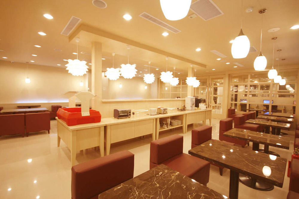 Kindness Hotel - Tainan Minsheng Екстер'єр фото