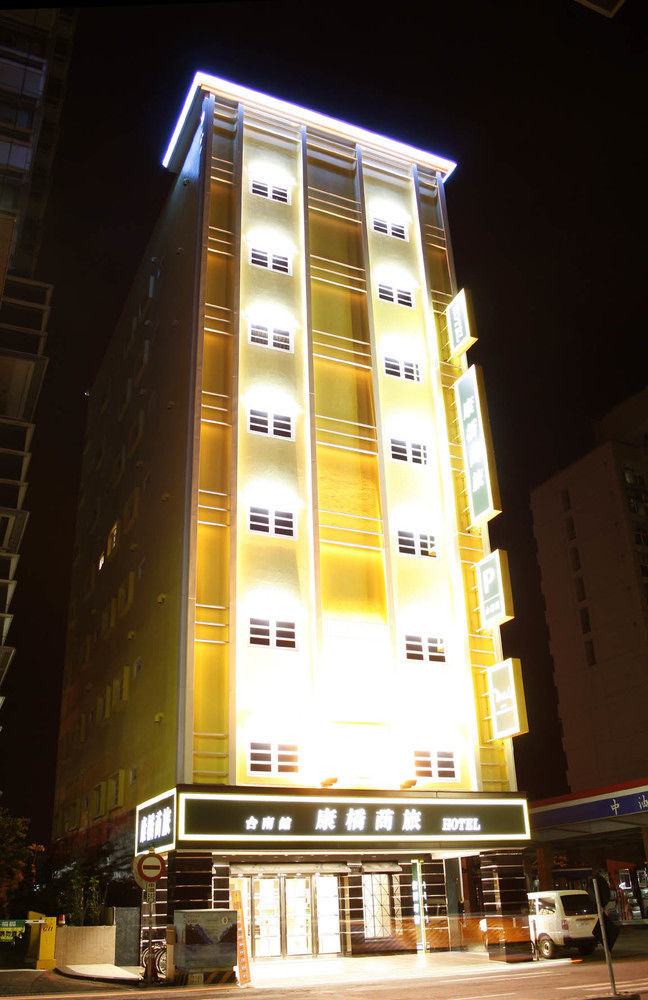Kindness Hotel - Tainan Minsheng Екстер'єр фото