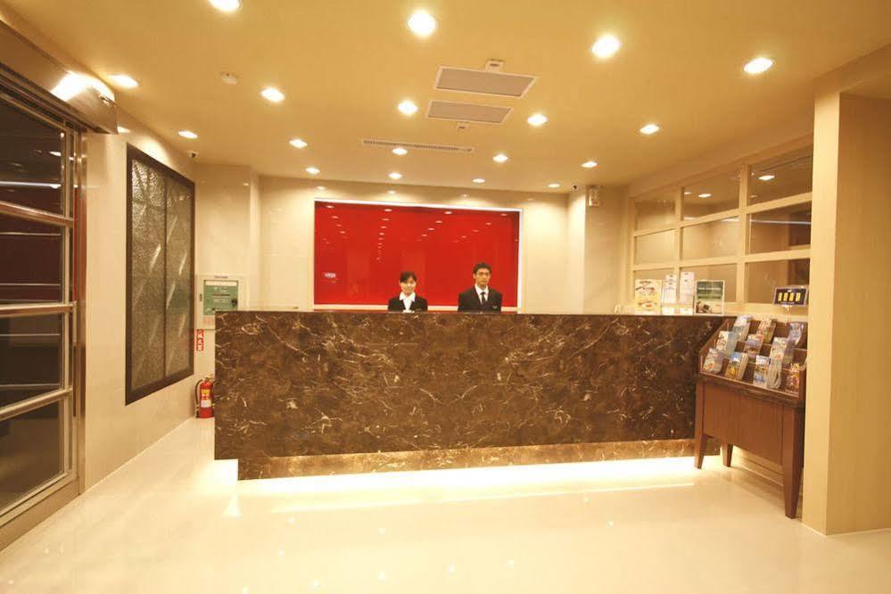 Kindness Hotel - Tainan Minsheng Екстер'єр фото